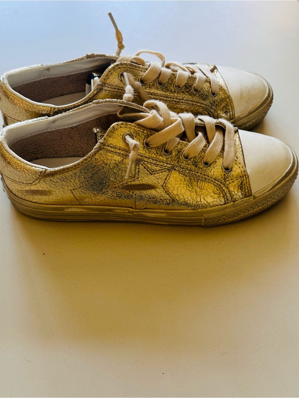 Vintage Havana Gold Low-Top Sneakers - Casual Lace-Up